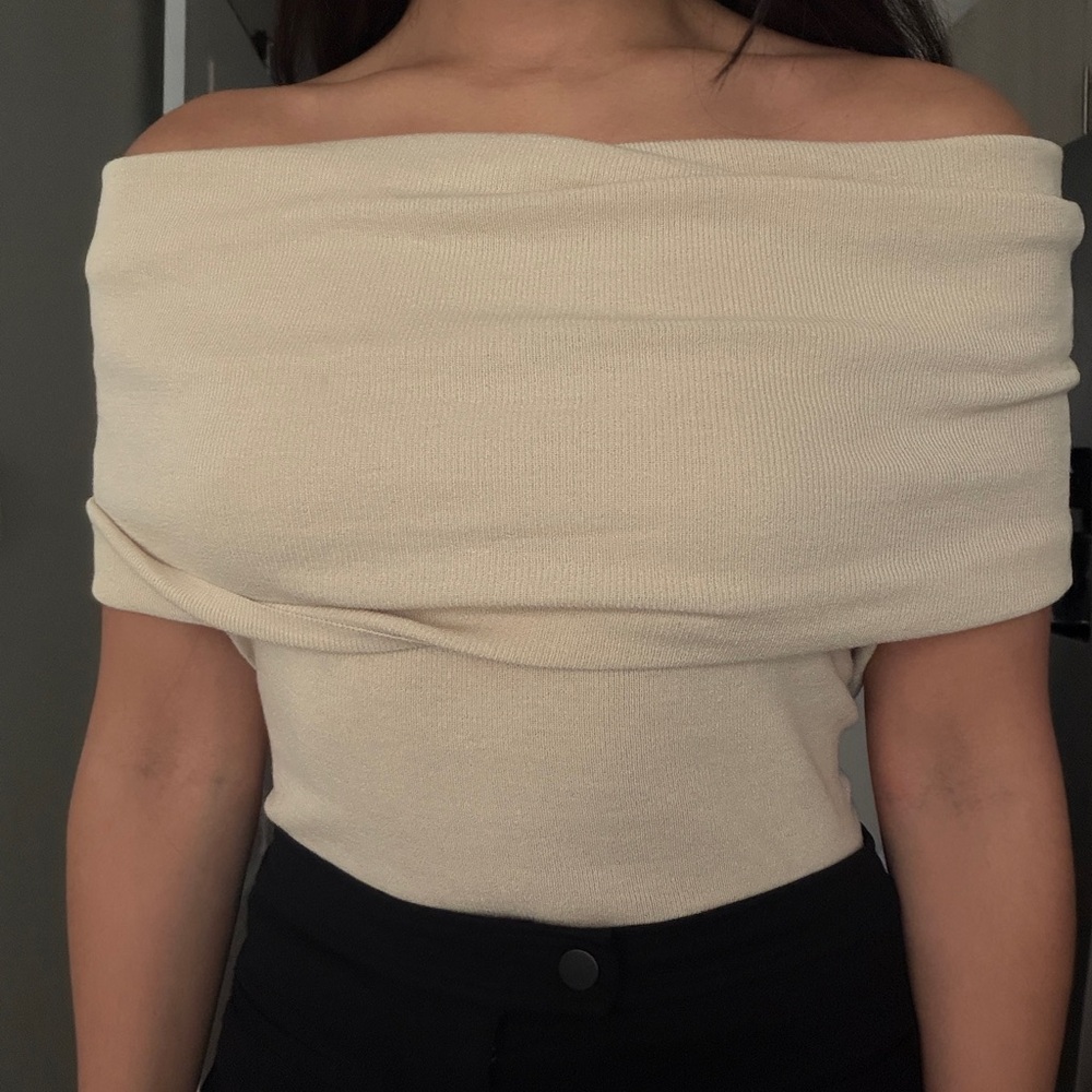 Zara Beige Knit Top - Picture 2 of 5